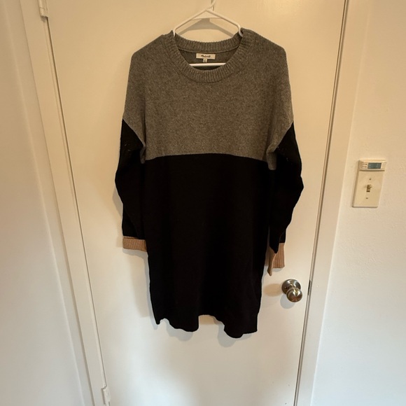 Madewell Dresses & Skirts - Madewell Gray and Black Raglan Sleeve Sweater Dress